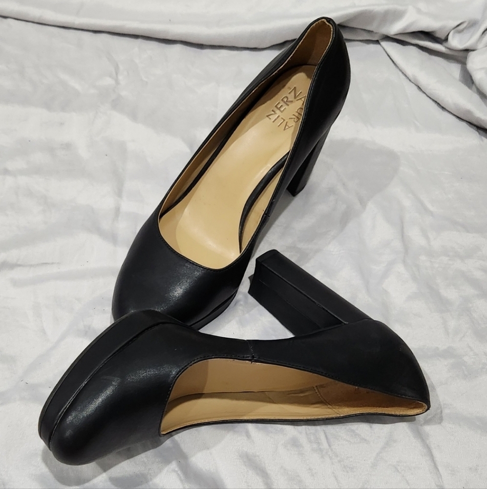 NATURALIZER balck high heels size  9½-10